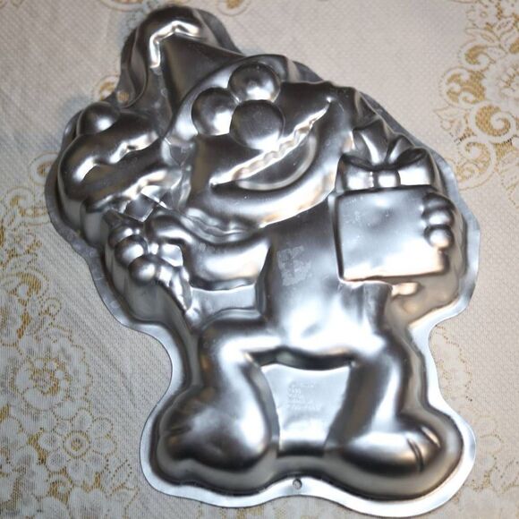 Sesame Street Elmo Vintage 1996 Wiltons Cake Pan - Picture 1 of 3